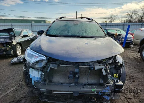 2018 Toyota Rav4 Se from USA, damaged, VIN JTMJFREV0JJ205955